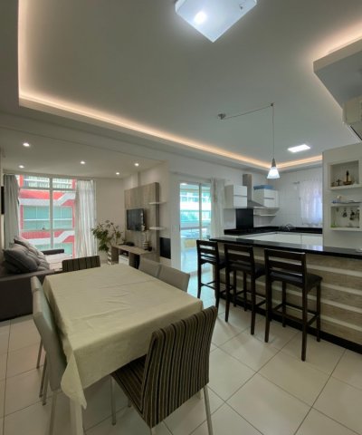 (ANUAL) 03 SU�TES E 02 VAGAS - MEIA PRAIA