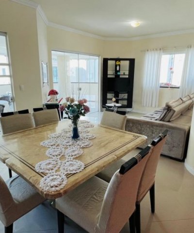 03 DORM E 02 VAGAS DE GARAGEM - MEIA PRAIA